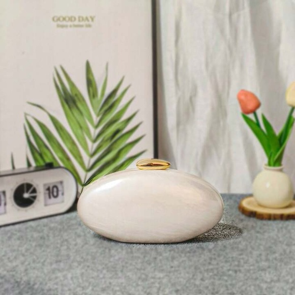 Acrylic clutch purse - Picture 2 of 6